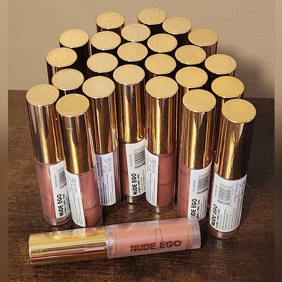 LIPSTICK BUNDLE - Picture 2 of 6
